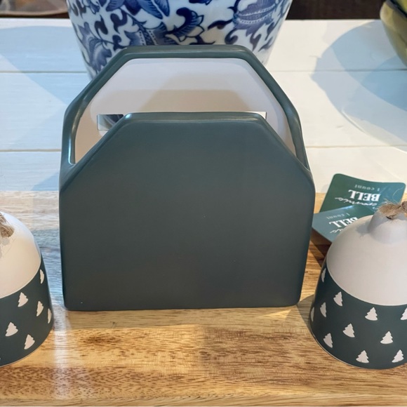- NWT Ceramic Dark Green Tree House & 2 ceramic tree bells - Picture 5 of 11